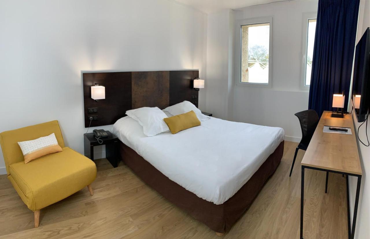 Hotel Abbaye Du Golf De Lesigny Ngoại thất bức ảnh