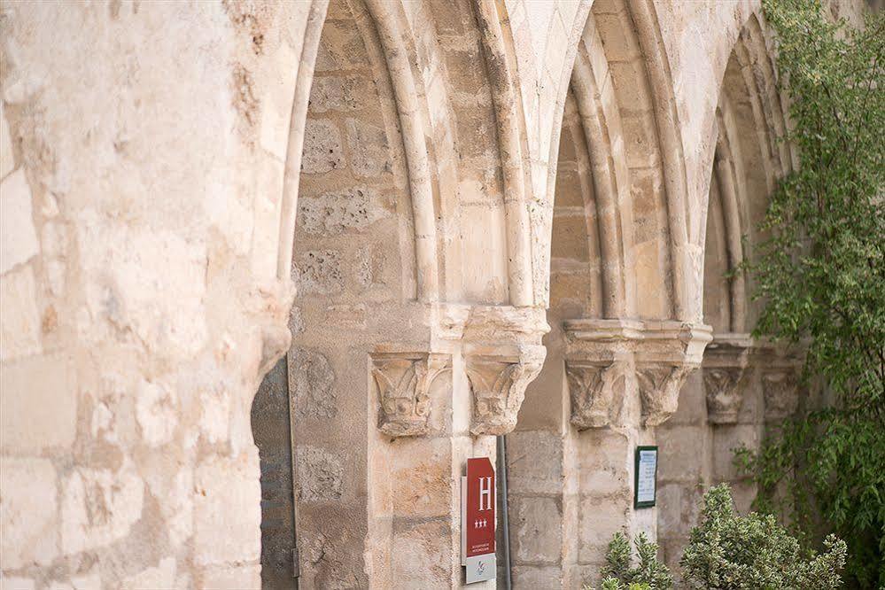 Hotel Abbaye Du Golf De Lesigny Ngoại thất bức ảnh